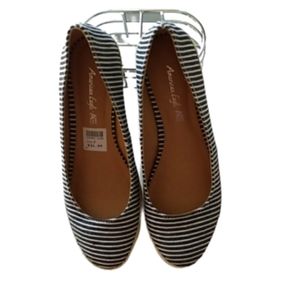 American Eagle Espadrilles 7 NWT 2" BLK. Wt.…